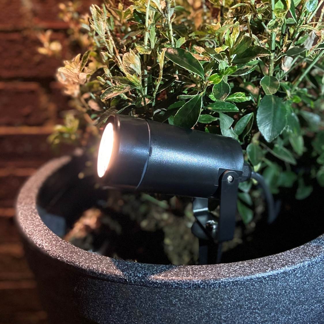 3 REEL TECH Black Garden Spot