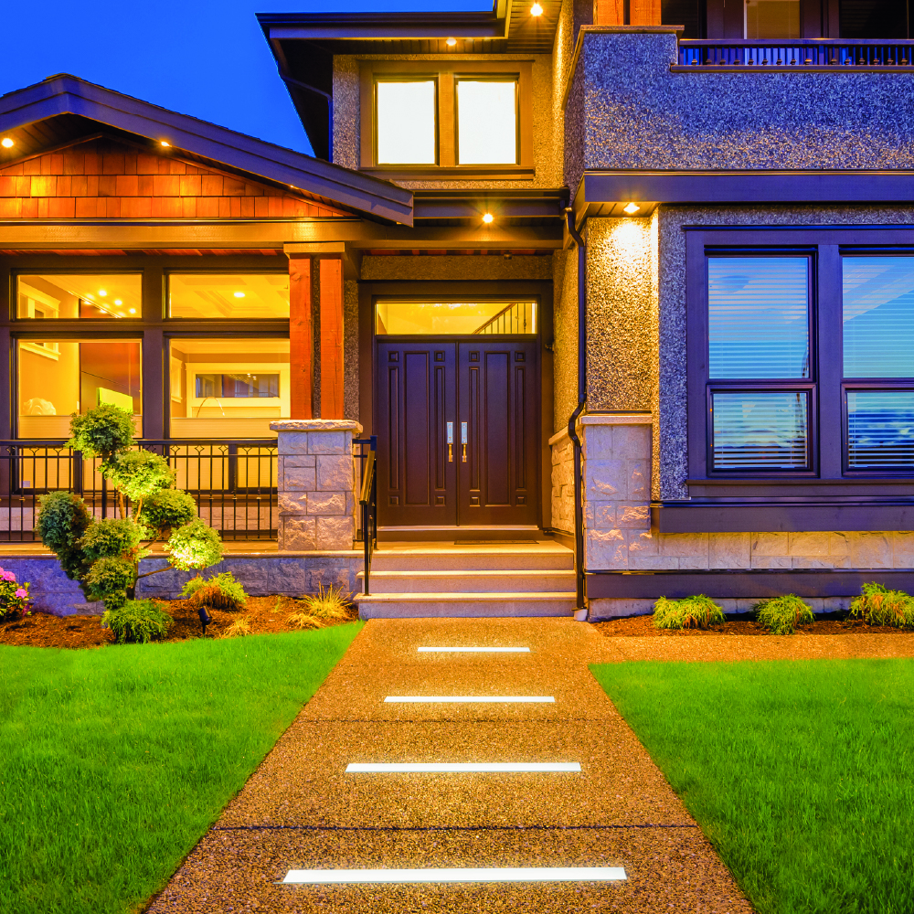 REELTECH LED Driveway path patio night image
